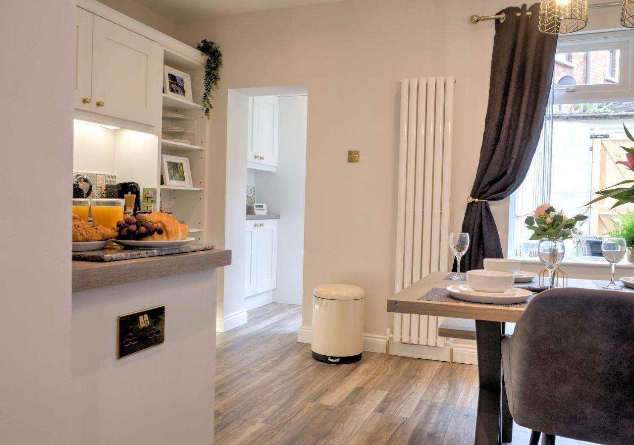 The Belfast Boutique Central Cozy Sleeps7 (Adults Only) Exteriör bild