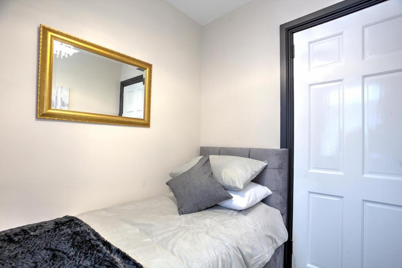 The Belfast Boutique Central Cozy Sleeps7 (Adults Only) Exteriör bild