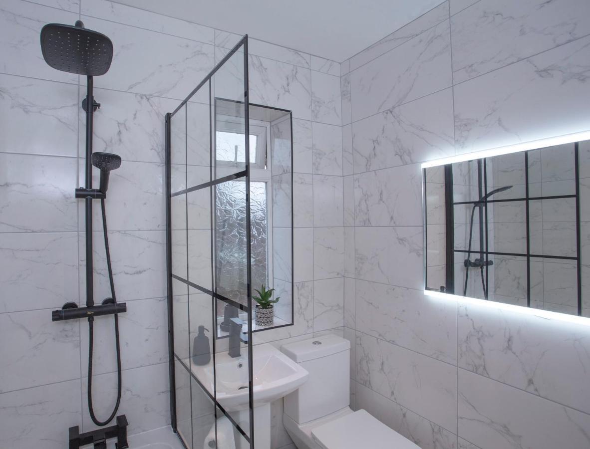 The Belfast Boutique Central Cozy Sleeps7 (Adults Only) Exteriör bild
