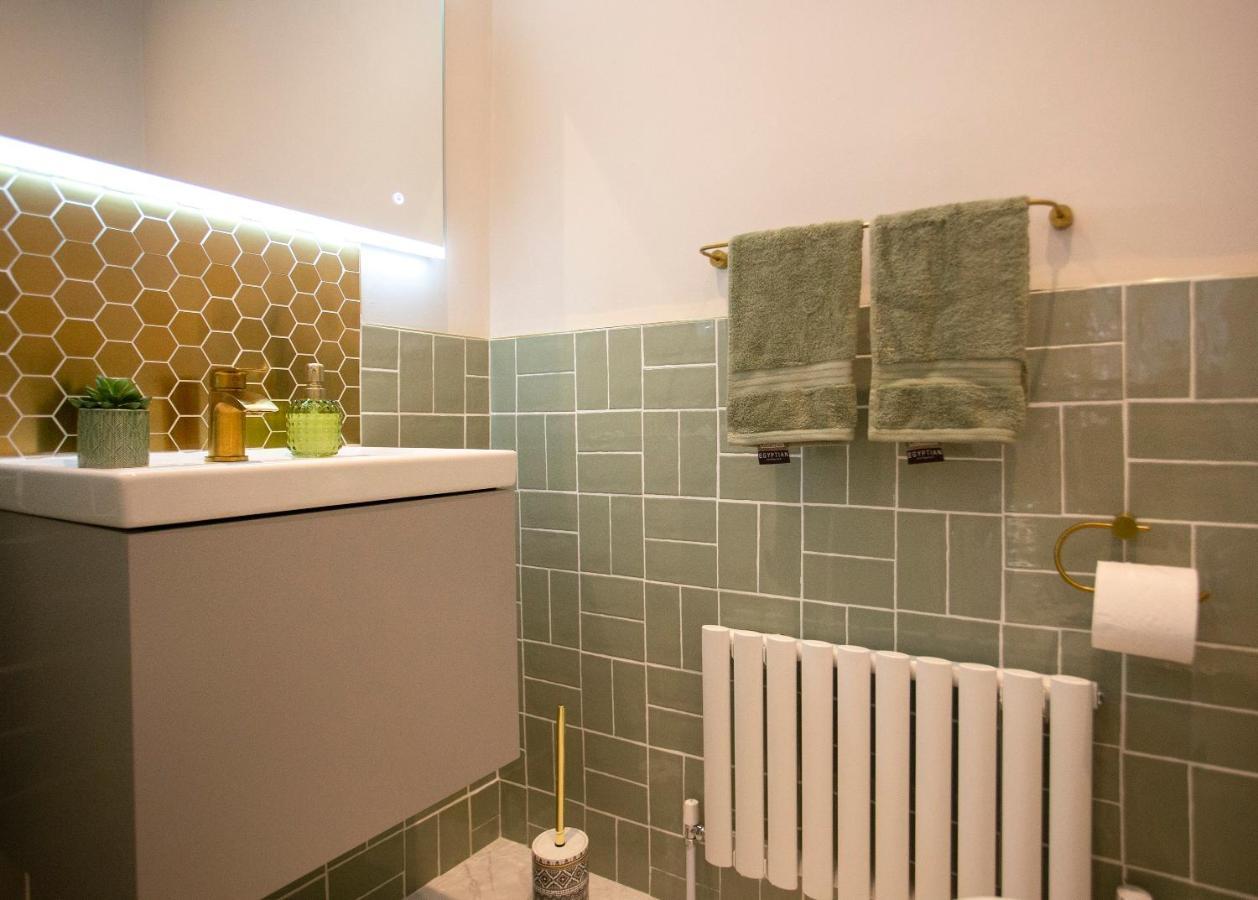 The Belfast Boutique Central Cozy Sleeps7 (Adults Only) Exteriör bild