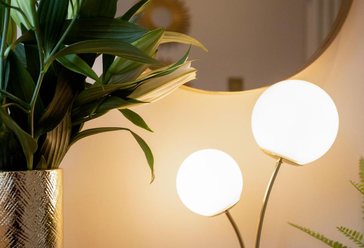 The Belfast Boutique Central Cozy Sleeps7 (Adults Only) Exteriör bild